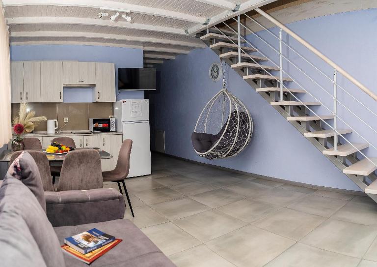 Апартаменти дворівневі на віллі с садом - B&B Kyiv