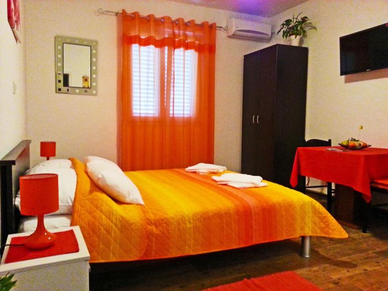 Apartments and Rooms King - B&B Mokošica