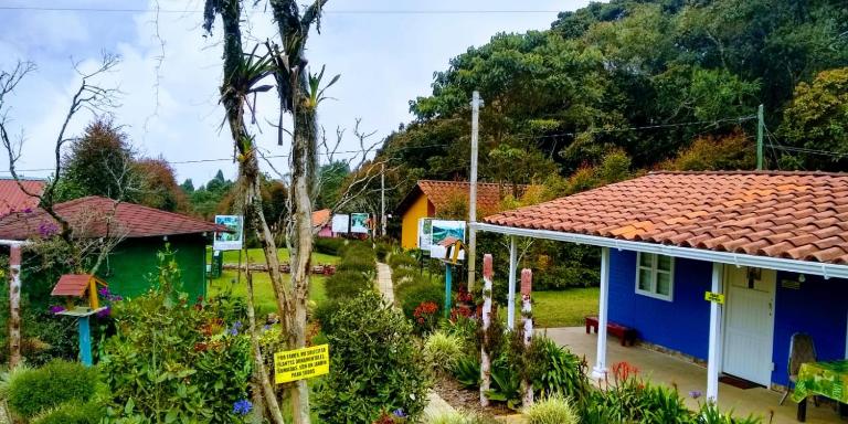 Hospedaje Santaelena -chalets de montaña- - B&B Santa Helena