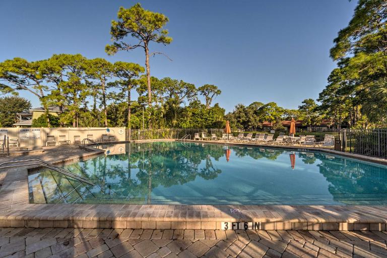 Lanai + Community Pool Access: Sarasota Oasis! - B&B Sarasota
