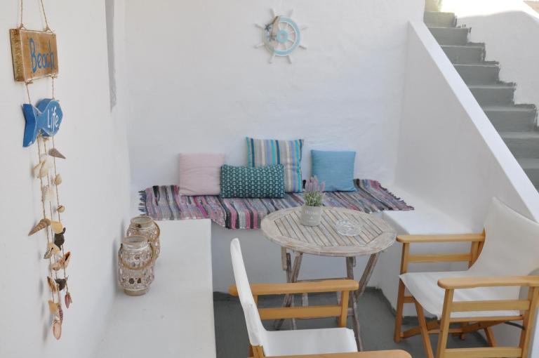 Vegera Apartment 'Ostria', Stavros Donoussa - Bed and Breakfast Donoúsa