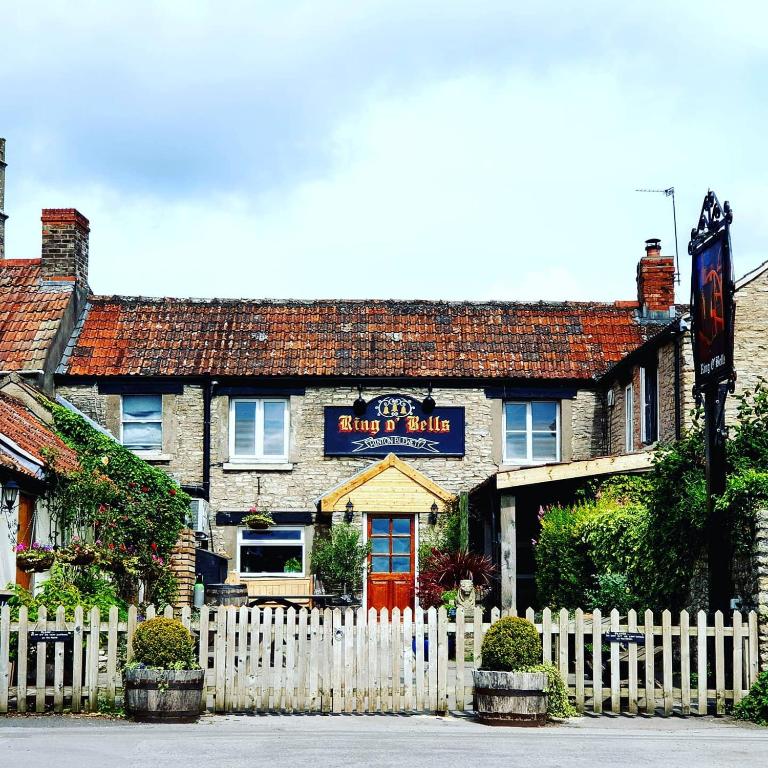 Ring O Bells Hinton Blewett - Bed and Breakfast Bristol