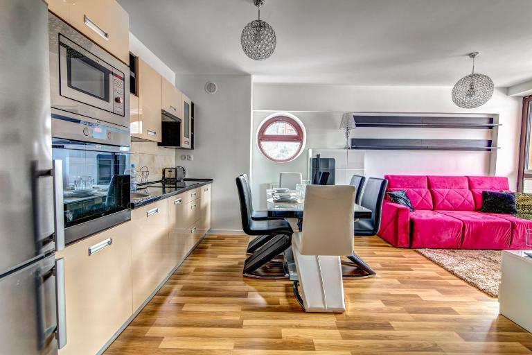 Urich Apartment - garaż gratis - Chambres d'hôtes Krynica-Zdrój