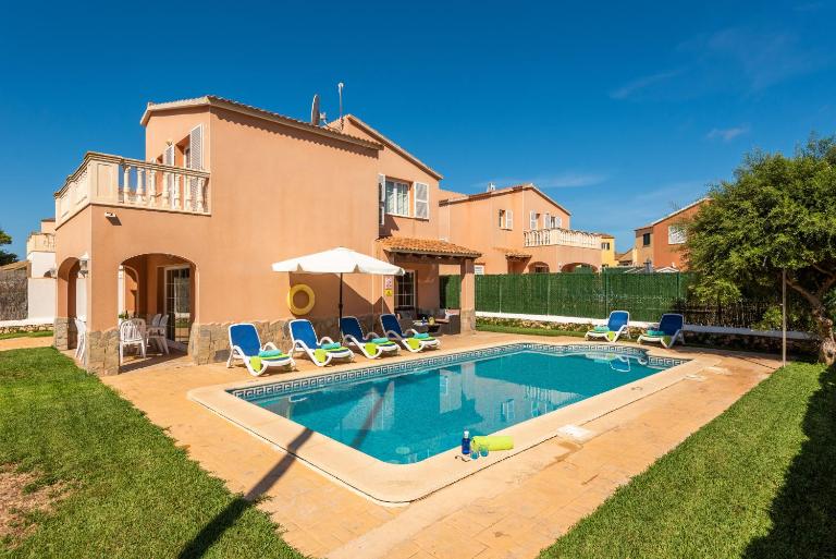 Villa Llevant by Escape Home - Chambres d'hôtes Cala'N Blanes