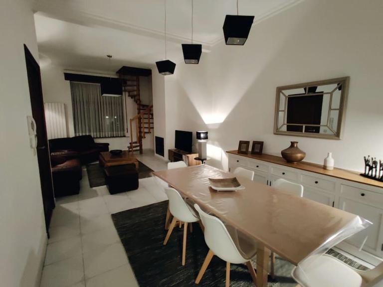 Modern duplex 100m2 perfect to visit Brussels - Bed and Breakfast Brussel