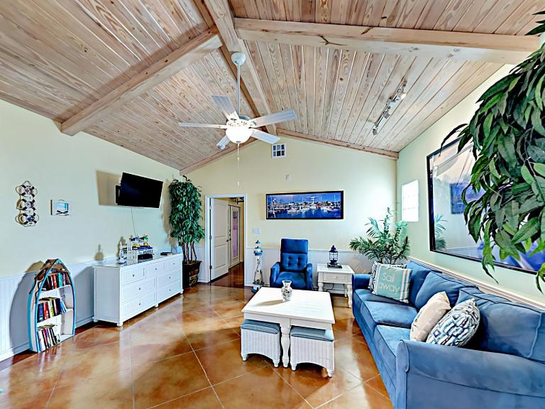 Sail Away at Pirate's Bay Unit 113 - B&B Port Aransas