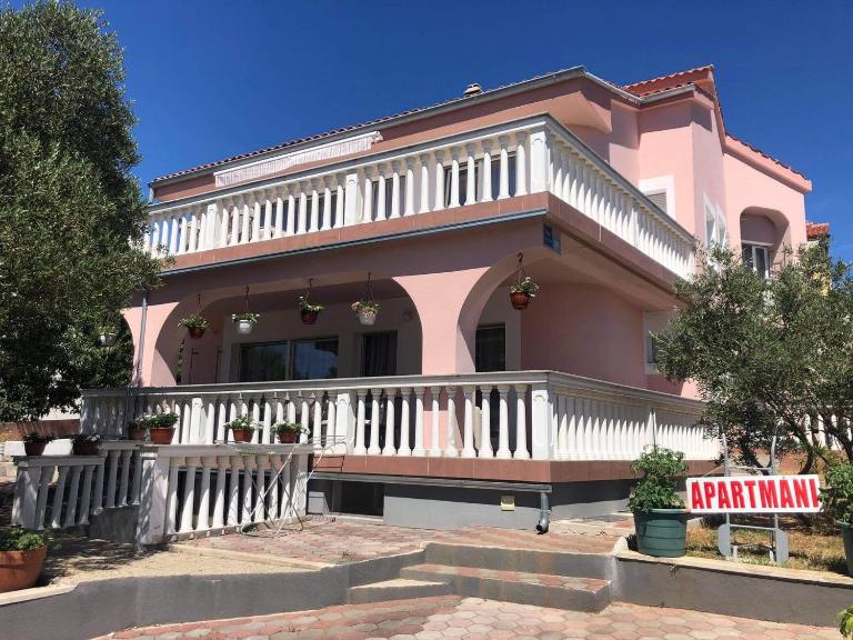 Krk Kornic Apartments - Chambres d'hôtes Kornić