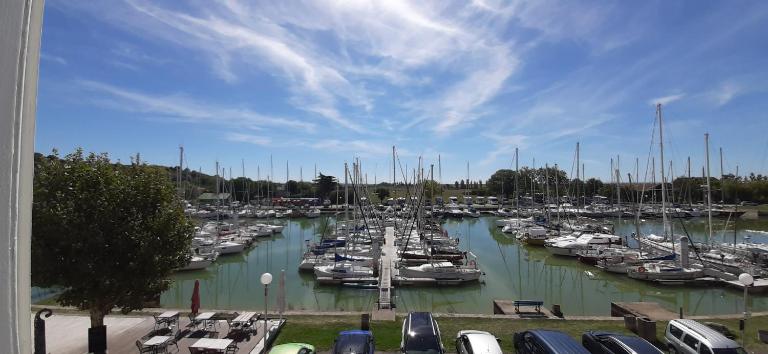La Maison du Port - Chambres d'hôtes Mortagne-sur-Gironde