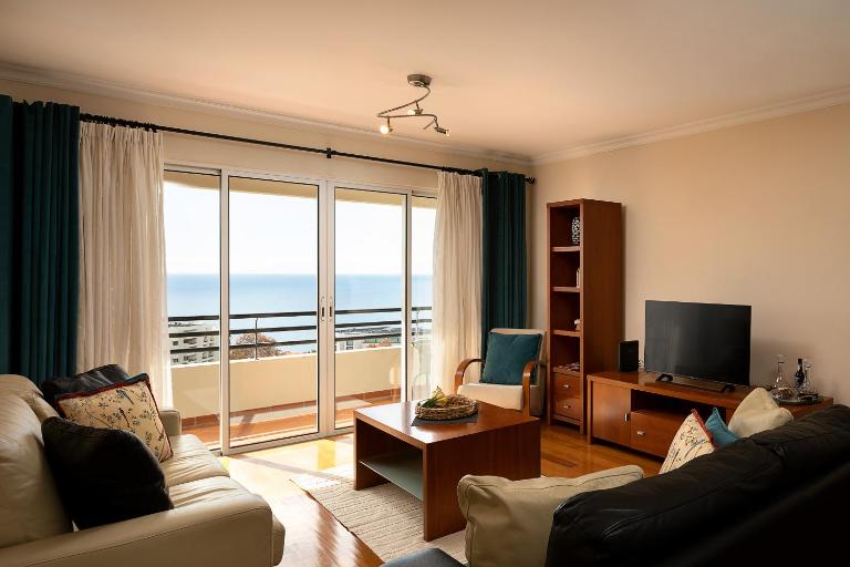 Margarida's Apartment com piscina e vista mar - B&B Funchal