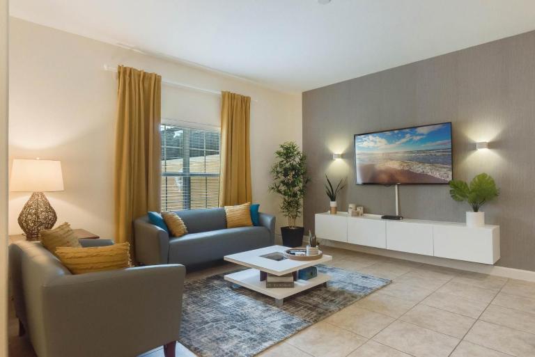 Townhome w pool near Disney & Orlando Attractions - B&B Kissimmee