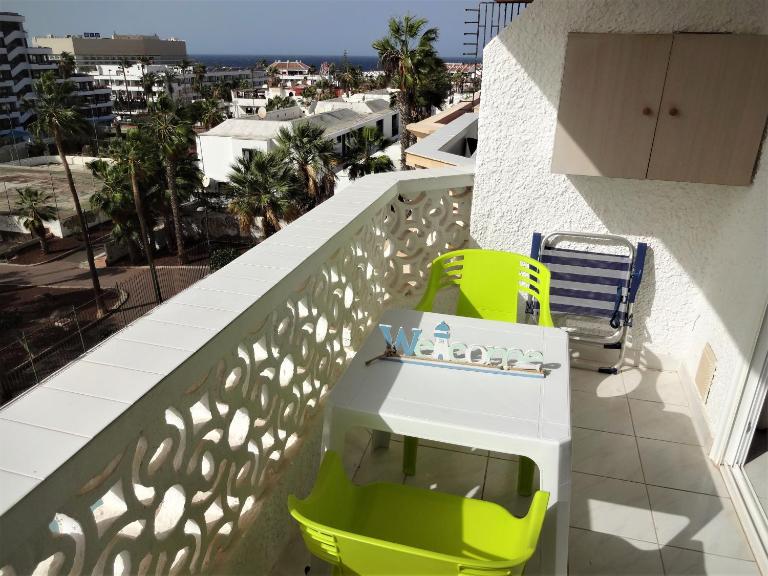 South facing with sea view and free WIFI in Playa Honda heart of Las Americas - B&B Playa de las Américas