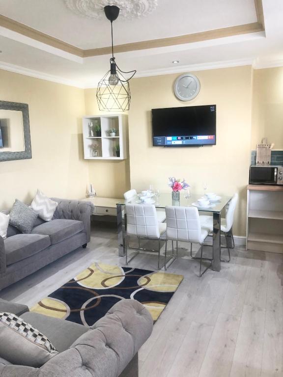 Beautiful 3 Bedroom 2 bathroom House close to City centre - B&B Belle Isle