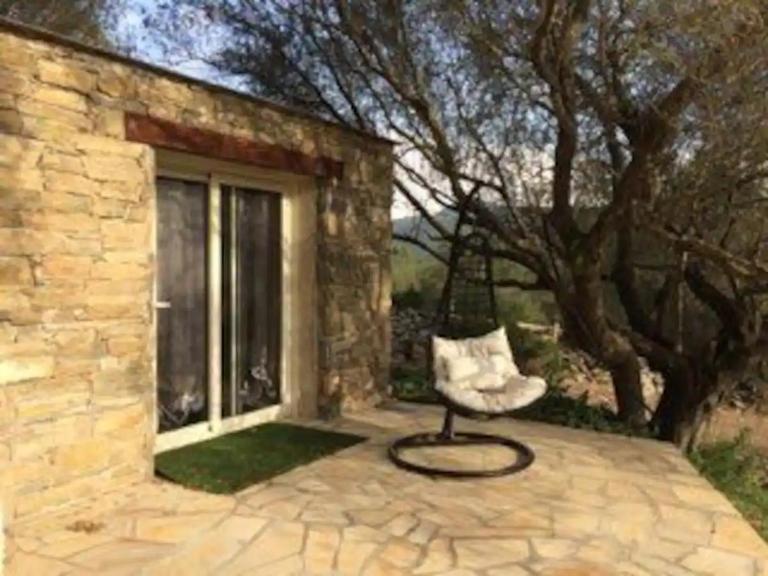 Petite maison en pierre LA MYRTE - Chambres d'hôtes Saint-Florent