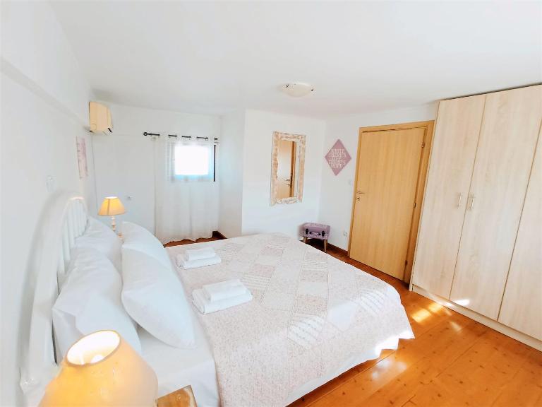 Villas and apartments on a private farm, only 1 km away from the beach! - B&B Lefkogeia
