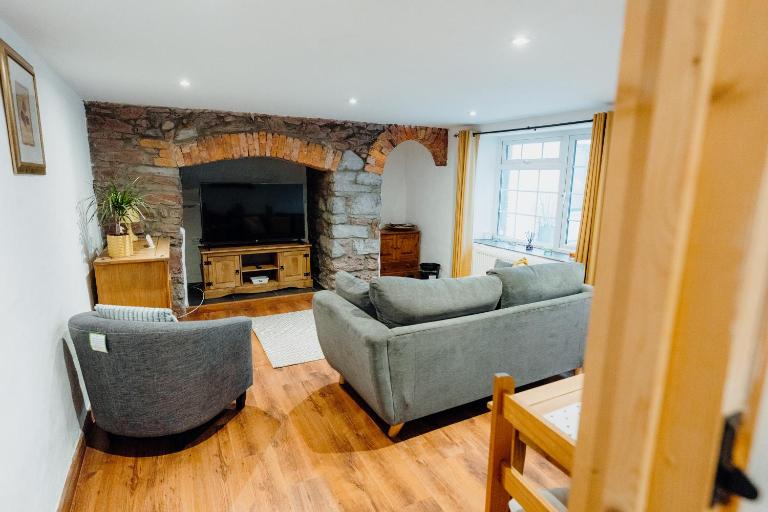 The Bakehouse - Cosy conversion with Outdoor Sauna - Ferienwohnung Tenby