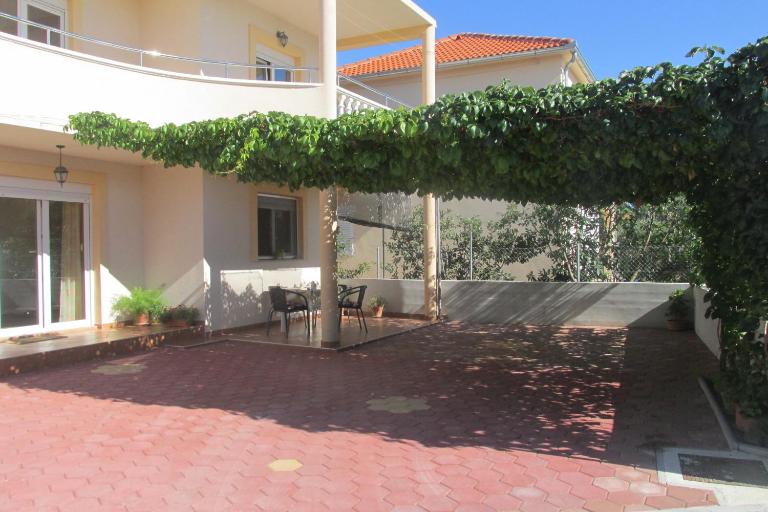Nives apartmani - Ferienwohnung Pakostane