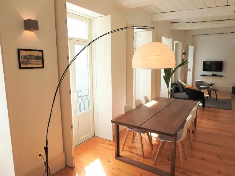 Oporto Delight 2 Luxury Apartment in Historic Center Max 4p - B&B Oporto