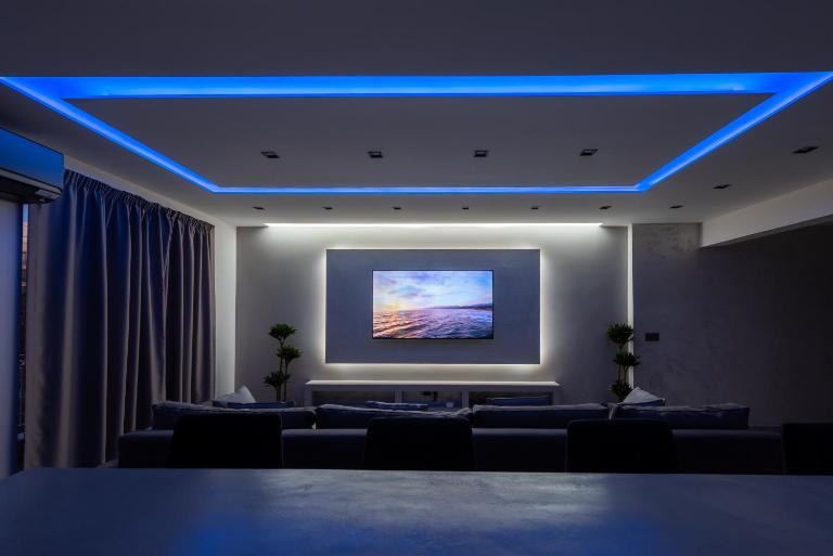 Luxury 2 bed apartment in the heart of St Julians - Chambres d'hôtes San Ġiljan