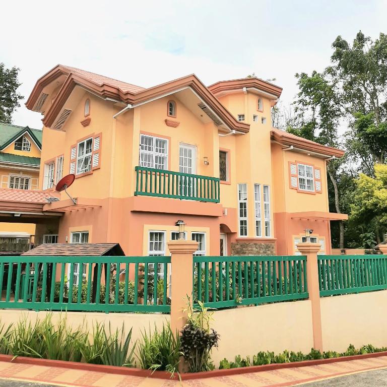 Charming Tagaytay Vacation Home - Chambres d'hôtes Tagaïtaï
