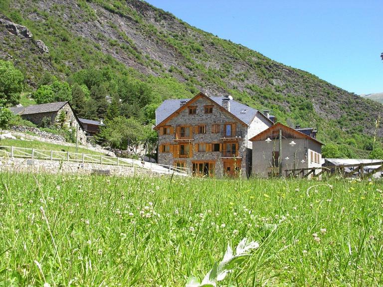 Apartaments El Tarter - B&B Erill la Vall