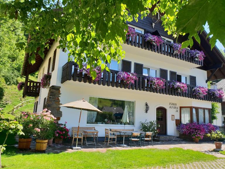 Pension Alpenhof - B&B Bad Aussee