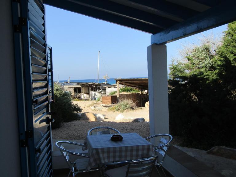 VIVIENDAS TURISTICAS CAN MARIANO BARBER - ES CALÓ - FORMENTERA - B&B Es Caló