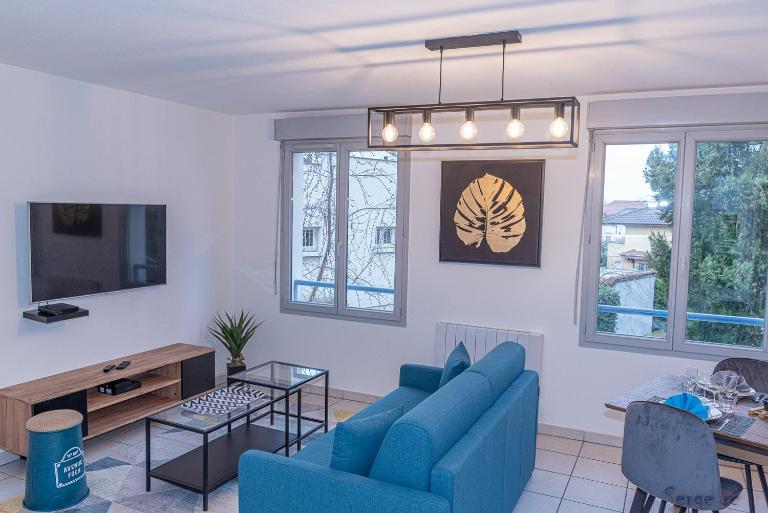 Le Clos Jaurès/Lyon-Eurexpo/Parc OL - B&B Décines-Charpieu