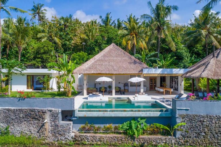Villa Hidden Pearl, with private cook and pool - B&B Amlapura