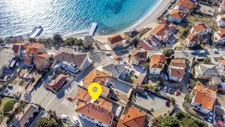 Apartments Happy Stay Center Baska - Bed and Breakfast Baška