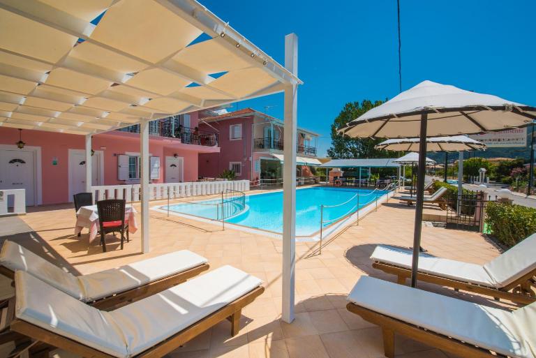 Xenia Apartments - Chambres d'hôtes Vasilikí