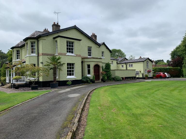 Ground floor apartment in The Coach House - Bed and Breakfast Hartford