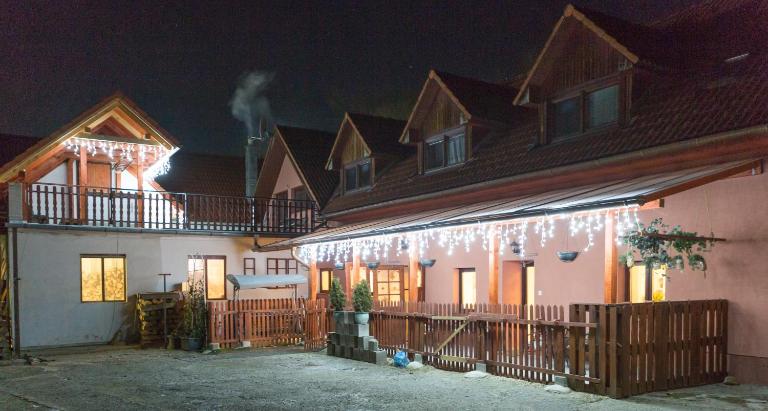 Ubytovanie Adina Poltár - Chambres d'hôtes Poltár