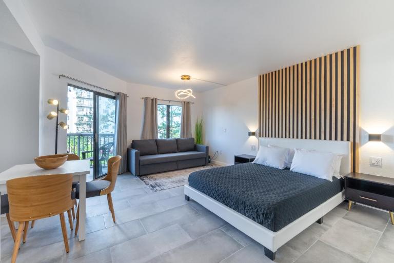 Spacious Studio close to Theme Parks - Chambres d'hôtes Orlando