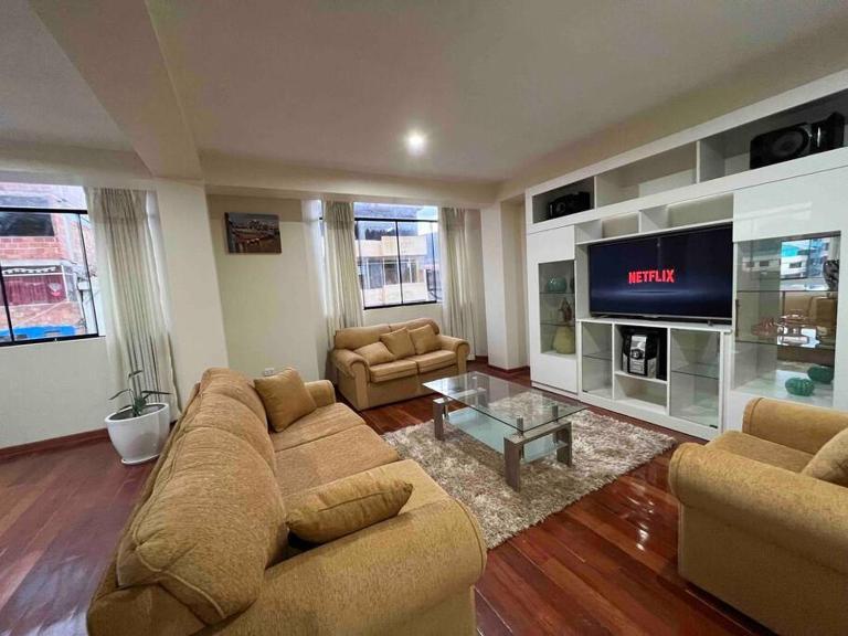 Apartamento exclusivo en Cusco cerca al aeropuerto - B&B Cuzco
