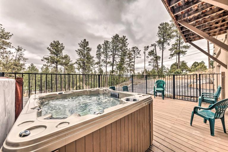 Hot Tub & Mtn Views! 'Casa Ruidoso' Cabin - B&B Alto