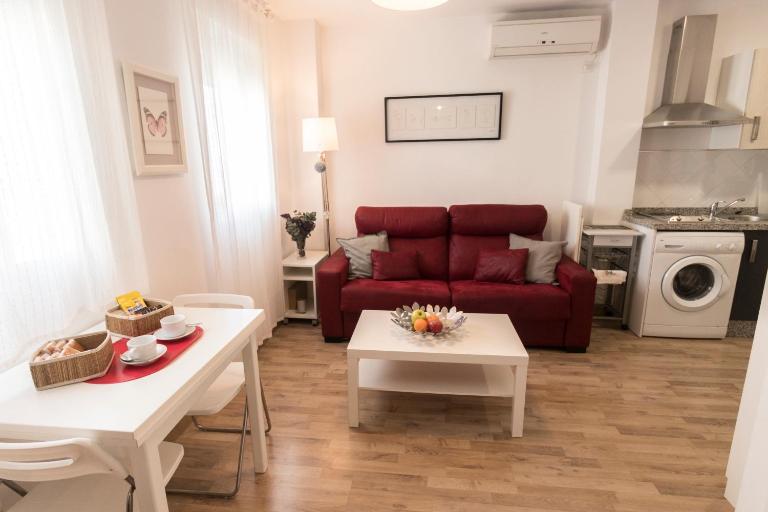 R&M ALOJAMIENTOS C/SIERPES 46 - Bed and Breakfast Sevilla