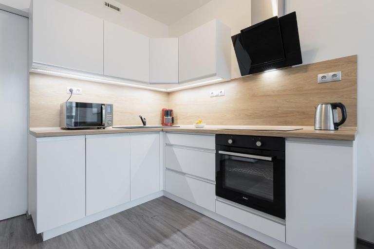 Yellow apartment with PARKING - B&B Prague