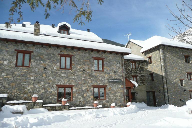 Hostal Pernalle - B&B Erill la Vall