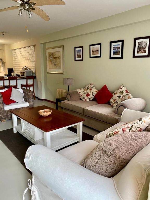ALL SAINTS ON ROBERTS - B&B Pietermaritzburg