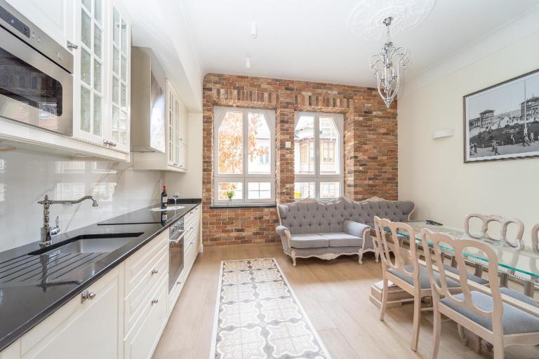 Elegant Apartment Victus Close to the Beach by Noclegi Renters - Ferienwohnung Sopot