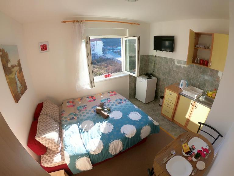 Apartman Ippon - Bed and Breakfast Police