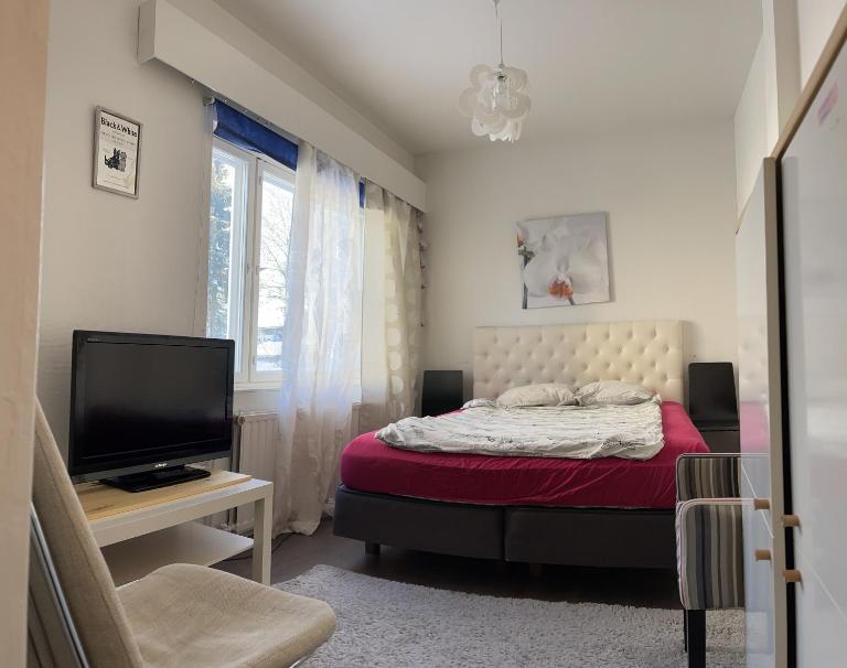 Yksiö 1 km jokirannasta föriltä/ 2 km torilta - Bed and Breakfast Turku