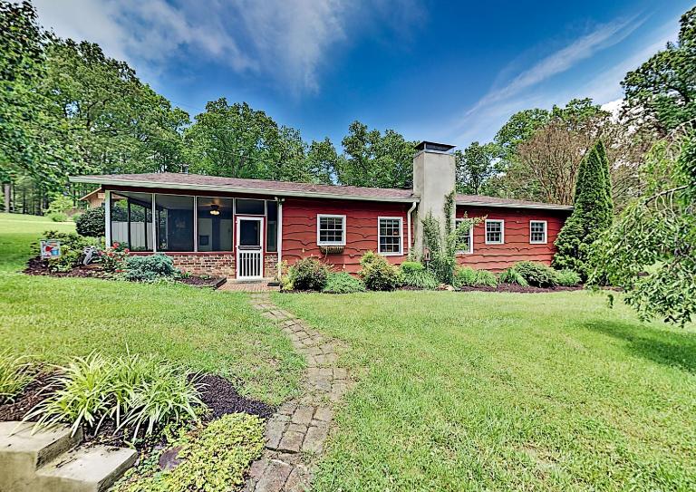 Dreamy Farmhouse - B&B Horse Shoe