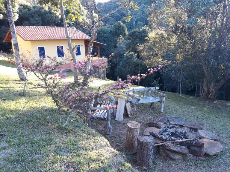 Chalés Serrinha do Papagaio - Bed and Breakfast Aiuruoca