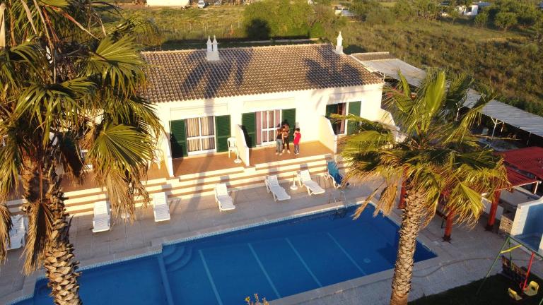 Casa de Campo LAGOA DOS SALGADOS - Chambres d'hôtes Pêra