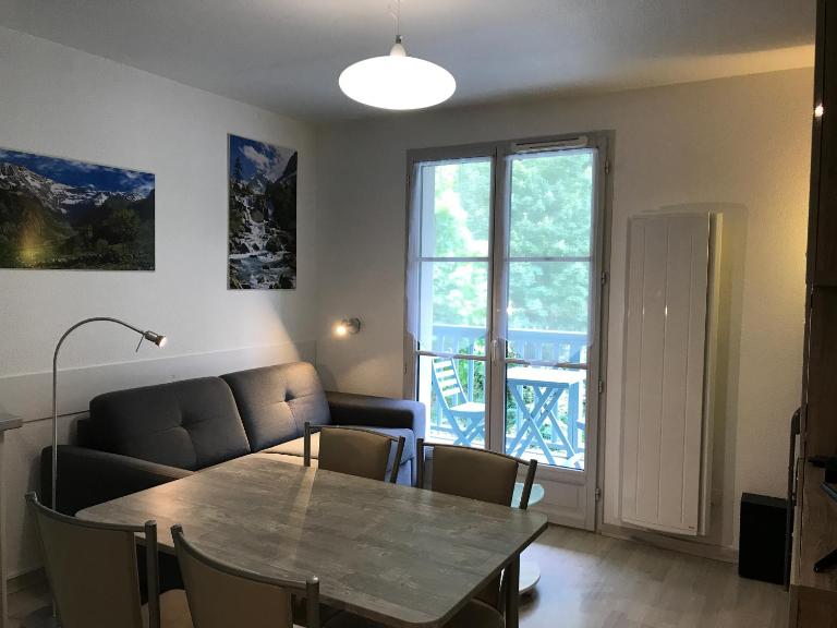 T2 +alcove, récent 4/5 pers. Parking. Balcon. Wifi - Chambres d'hôtes Cauterets