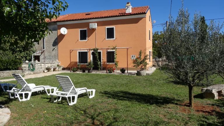 Restored Country House Murva - B&B Rakalj