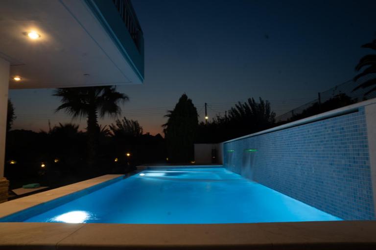 Luxury heated pool Villa - Ferienwohnung Lagonísi