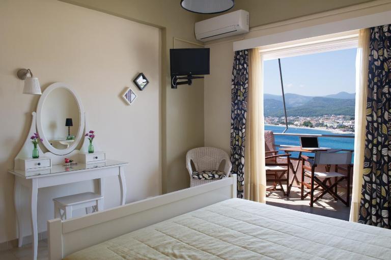 Mirella Studios - Chambres d'hôtes Loutrá Oraías Elénis