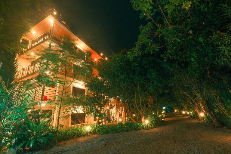 The Canopy Guest House - B&B Auroville